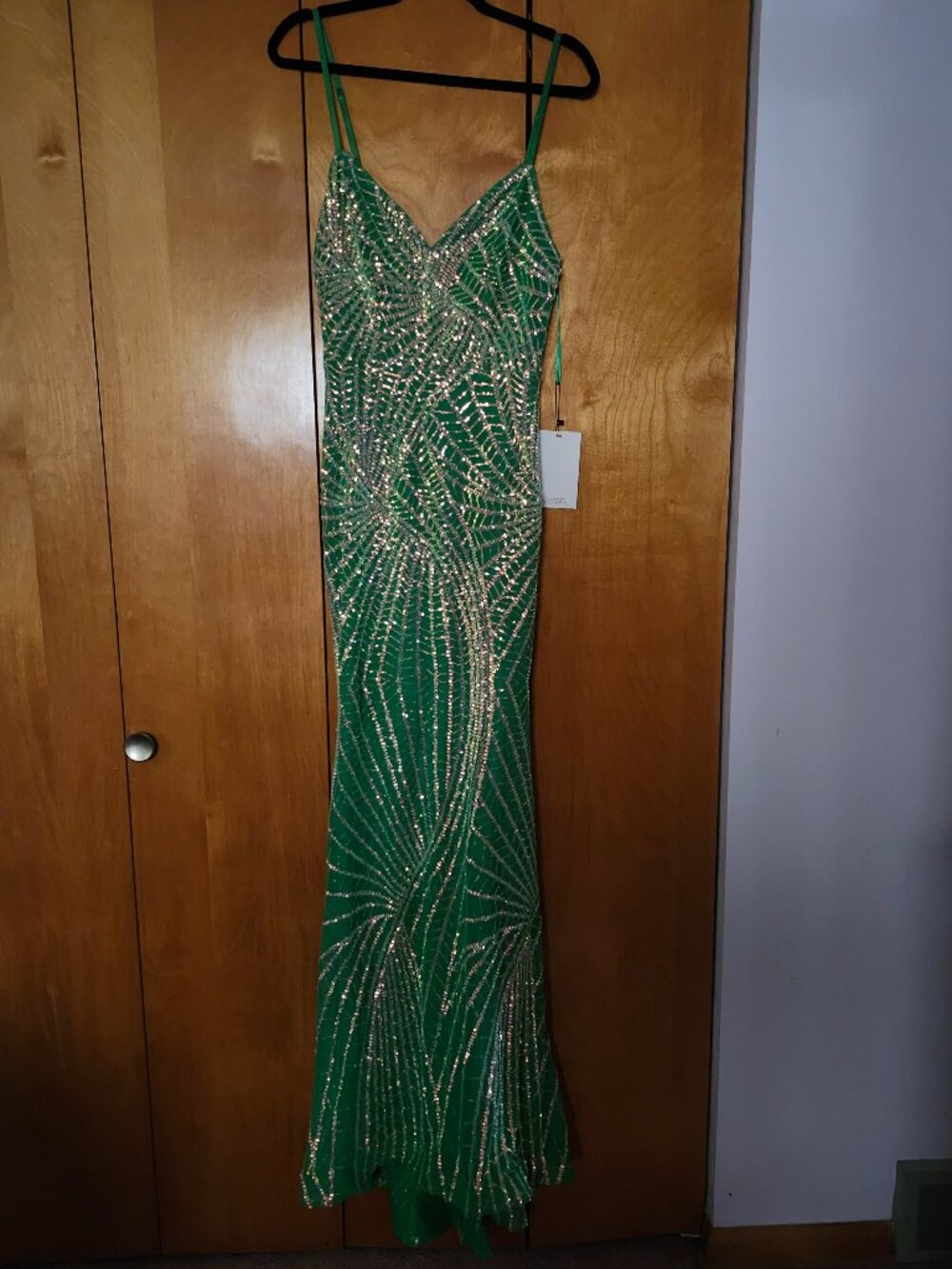 NWT Emerald Green Gold
Sequin Art Deco Glam Banjul Maxi
Gown Medium